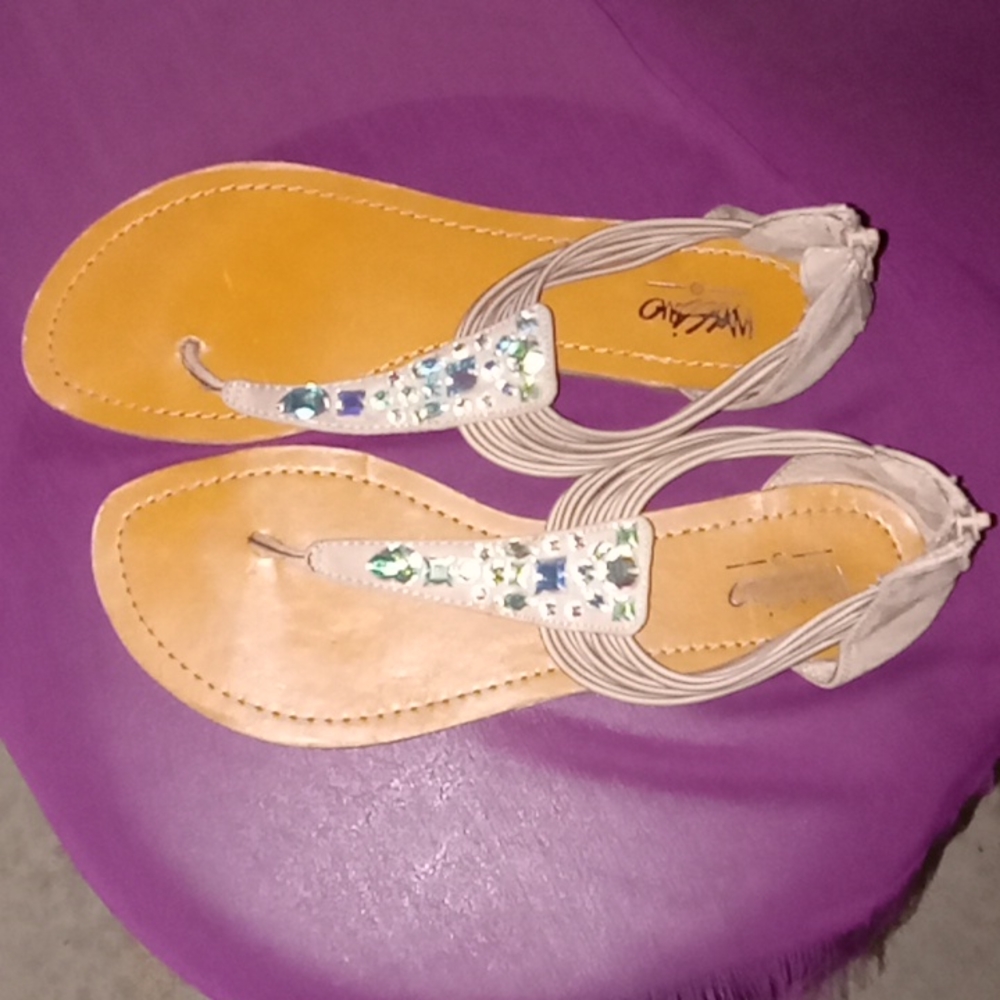 Women's Gemstone Sandals by Mossimo Size 8 (3 for 15$)